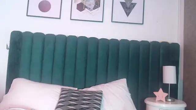 Snapshot of Nicolette_ks_ chatting on 11-11-25, 04:45 Nicolette ks online show from 11-11-25, 04:45