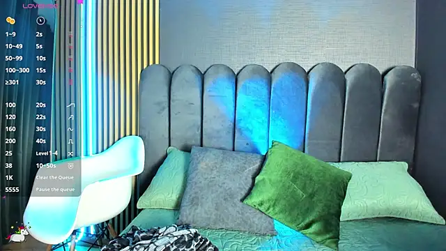 Snapshot of Nicolette_ks_ chatting on 12-05-25, 03:48 Nicolette ks online show from 12-05-25, 03:48