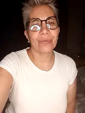 luz bella online show from 01-29-25, 01:48