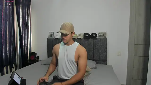 Snapshot of Iamdylan777 chatting on 04-29-26, 05:30 Iamdylan777 online show from 04-29-26, 05:30