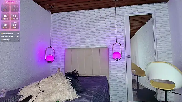 Snapshot of sarah_banks1 chatting on 03-05-25, 02:03 sarah banks1 online show from 03-05-25, 02:03