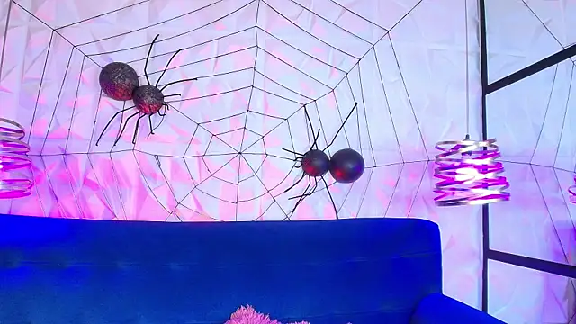 Snapshot of sarah_banks1 chatting on 12-15-25, 03:22 sarah banks1 online show from 12-15-25, 03:22