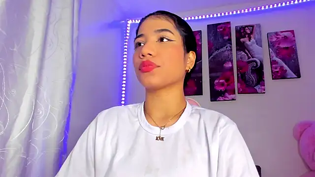 Alissarhys26 online show from 12-29-24, 03:44