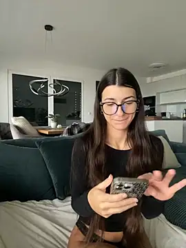 Wildberry  online show from 11-08-25, 08:47