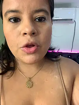 Snapshot of twocurvylatins chatting on 02-14-26, 09:33 twocurvylatins online show from 02-14-26, 09:33