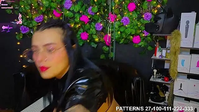 Sweett Mollyy online show from 04-15-26, 10:21