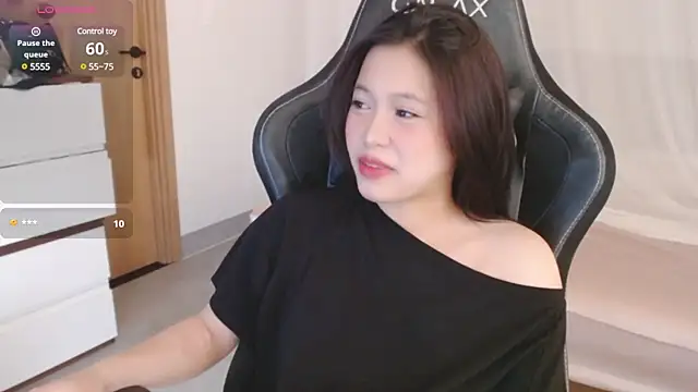 Lin SiYee online show from 03-02-25, 06:37