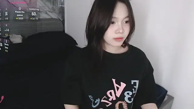 Lin SiYee online show from 10-22-25, 12:05