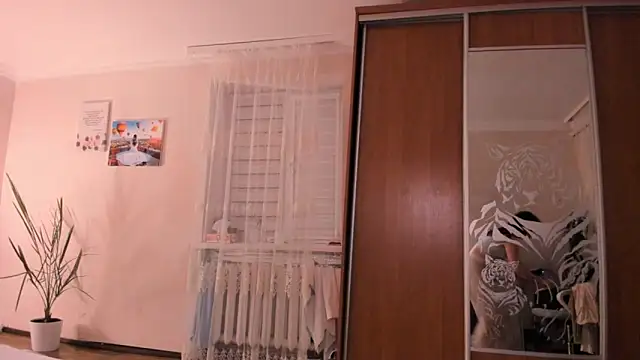 Snapshot of cClandesTina chatting on 09-13-25, 07:13 cClandesTina online show from 09-13-25, 07:13