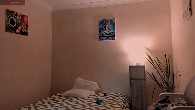 cClandesTina online show from 11-05-25, 10:21