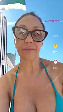 Snapshot of JasmineNoir2 chatting on 07-02-26, 02:12 JasmineNoir2 online show from 07-02-26, 02:12