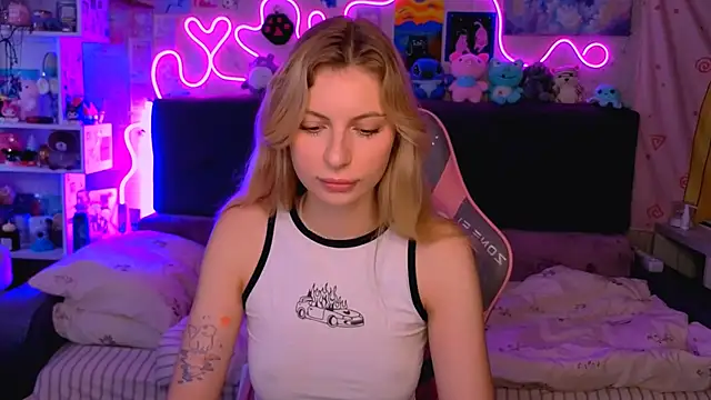 Maria Hunt online show from 11-07-25, 04:56