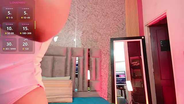 littleebluee online show from 11-16-25, 12:33