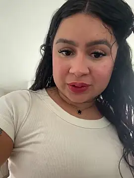 Pretty Isadora online show from 02-14-26, 09:00