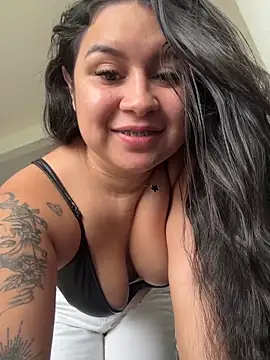 Pretty Isadora online show from 04-23-26, 09:28