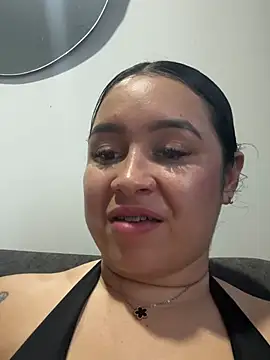 Snapshot of Pretty_Isadora chatting on 05-04-26, 10:50 Pretty Isadora online show from 05-04-26, 10:50