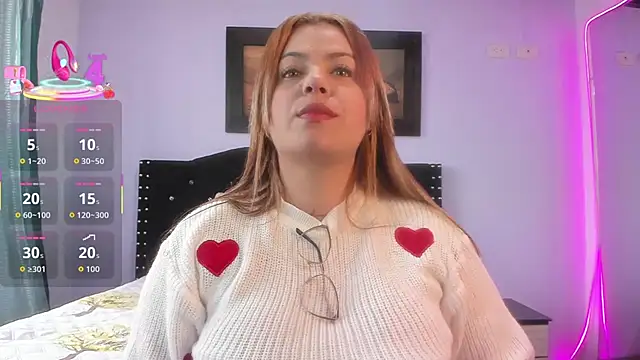 Alexandra Torress online show from 10-22-25, 03:56