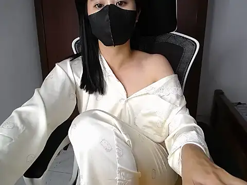 Lunobaby 204 online show from 10-24-25, 09:44