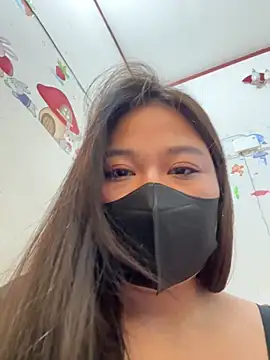 Snapshot of --Lyly-- chatting on 02-28-26, 04:13 --Lyly-- online show from 02-28-26, 04:13