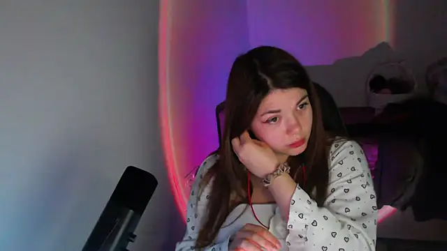 helengilmor online show from 02-11-26, 06:13