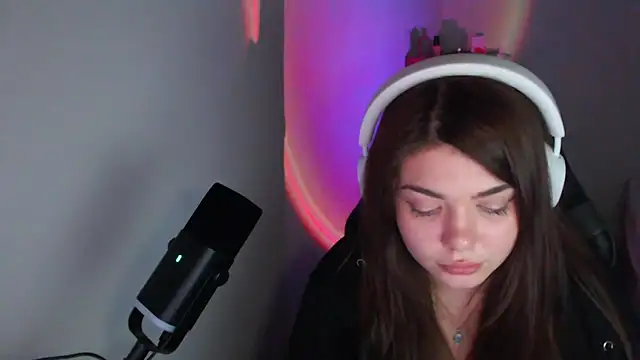 helengilmor online show from 04-07-26, 05:24