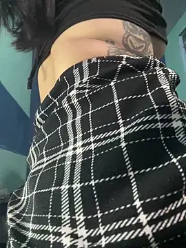 Snapshot of ZTahya chatting on 12-18-24, 06:32 ZTahya online show from 12-18-24, 06:32