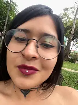 Snapshot of ZTahya chatting on 11-18-25, 10:03 ZTahya online show from 11-18-25, 10:03