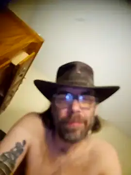 Snapshot of Geaux_Again chatting on 12-14-24, 02:34 Geaux Again online show from 12-14-24, 02:34