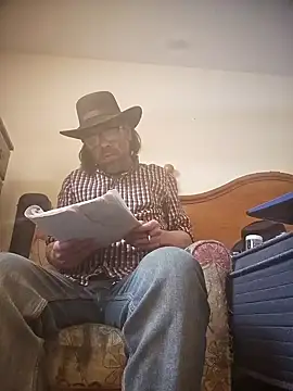 Snapshot of Geaux_Again chatting on 01-11-25, 05:40 Geaux Again online show from 01-11-25, 05:40