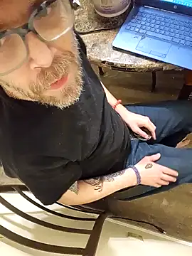 Snapshot of Geaux_Again chatting on 02-21-25, 01:55 Geaux Again online show from 02-21-25, 01:55