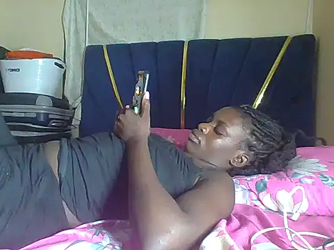 Snapshot of awino001 chatting on 11-20-25, 02:12 awino001 online show from 11-20-25, 02:12