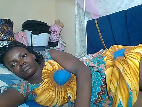 Snapshot of awino001 chatting on 11-30-25, 11:53 awino001 online show from 11-30-25, 11:53