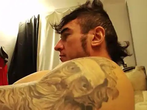 Snapshot of ballardbret chatting on 12-18-24, 07:15 ballardbret online show from 12-18-24, 07:15