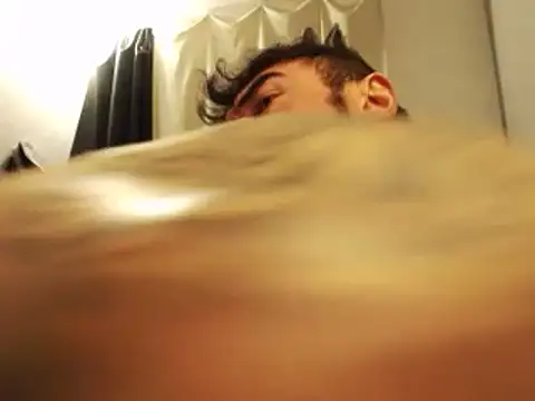 Snapshot of ballardbret chatting on 01-08-25, 04:12 ballardbret online show from 01-08-25, 04:12