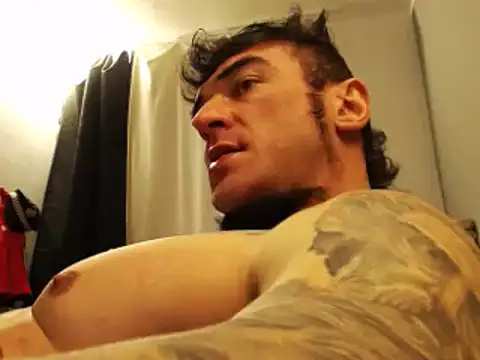 Snapshot of ballardbret chatting on 01-11-25, 07:17 ballardbret online show from 01-11-25, 07:17