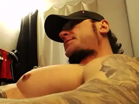 Snapshot of ballardbret chatting on 01-14-25, 07:17 ballardbret online show from 01-14-25, 07:17