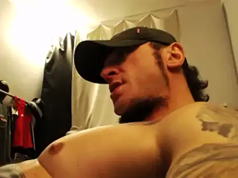 Snapshot of ballardbret chatting on 01-26-25, 07:32 ballardbret online show from 01-26-25, 07:32