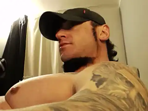 Snapshot of ballardbret chatting on 02-16-25, 03:58 ballardbret online show from 02-16-25, 03:58