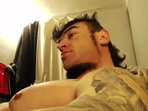 Snapshot of ballardbret chatting on 02-25-25, 04:14 ballardbret online show from 02-25-25, 04:14