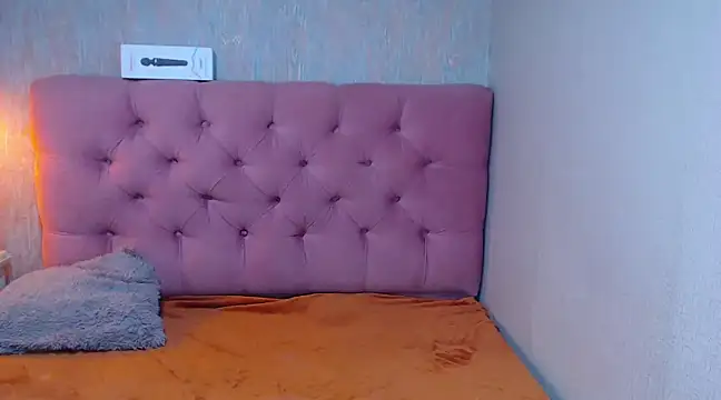 CurvyJulieth online show from 01-11-25, 11:24