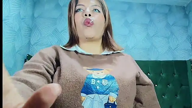 Snapshot of CurvyJulieth chatting on 05-04-26, 11:23 CurvyJulieth online show from 05-04-26, 11:23
