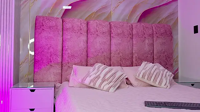 kendal rossi online show from 03-12-26, 12:00