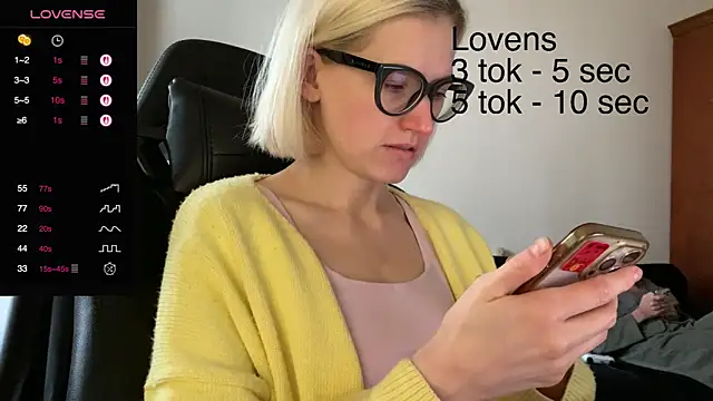 Sexy Sweets online show from 10-25-25, 10:12