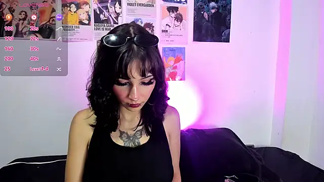 Snapshot of Naomi-Haruno chatting on 10-30-25, 05:20 Naomi-Haruno online show from 10-30-25, 05:20