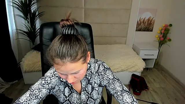 Dana  dom online show from 01-27-25, 05:47