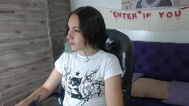 xlunna online show from 12-12-24, 02:33