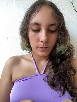 xlunna online show from 12-31-24, 09:39