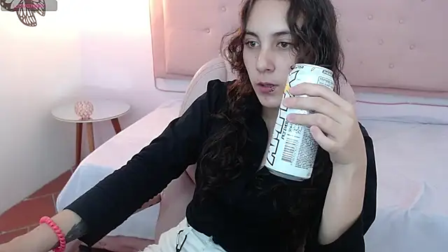 xlunna online show from 01-22-25, 07:24