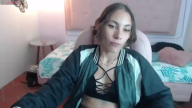 xlunna online show from 02-09-25, 01:14