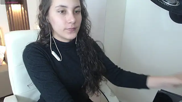 xlunna online show from 09-26-25, 08:02